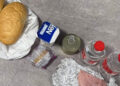 lonchas-mortadela-bollo-pan-comida-militares-policias