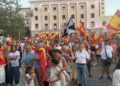 manifestacion-plaza-reyes-grito-fuera-invasores-contra-delegado-gobierno-1