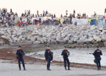 mas-imagenes-protesta-ceuta-no-se-rinde-banderas-consignas-nueva-manifestacion-Image-2026-08-28-at-21.42.46-750x500-portada