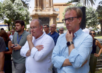 visita-feijoo-vivas-ceuta-no-recuperado-normalidad-miles-personas-siguen-aqui