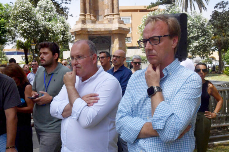 visita-feijoo-vivas-ceuta-no-recuperado-normalidad-miles-personas-siguen-aqui