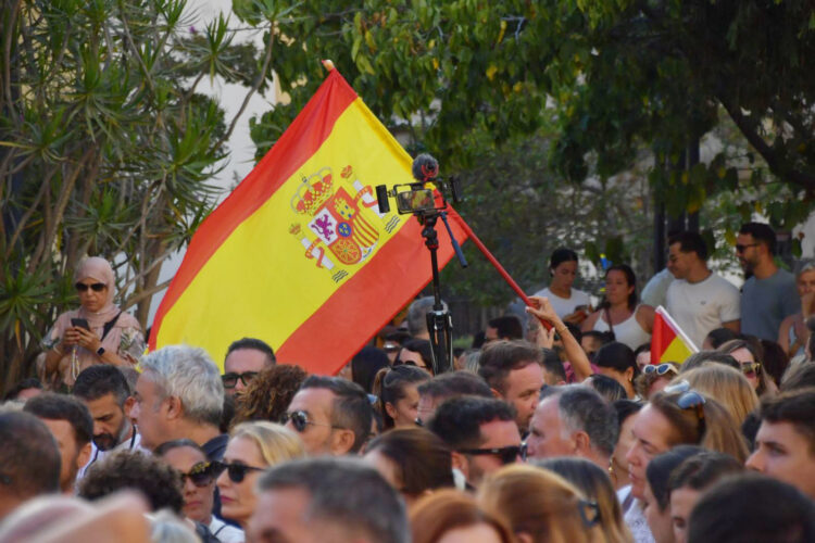 mensaje-viral-ceuta-no-dejeis-salir-calle-entregar-nuestra-tierra