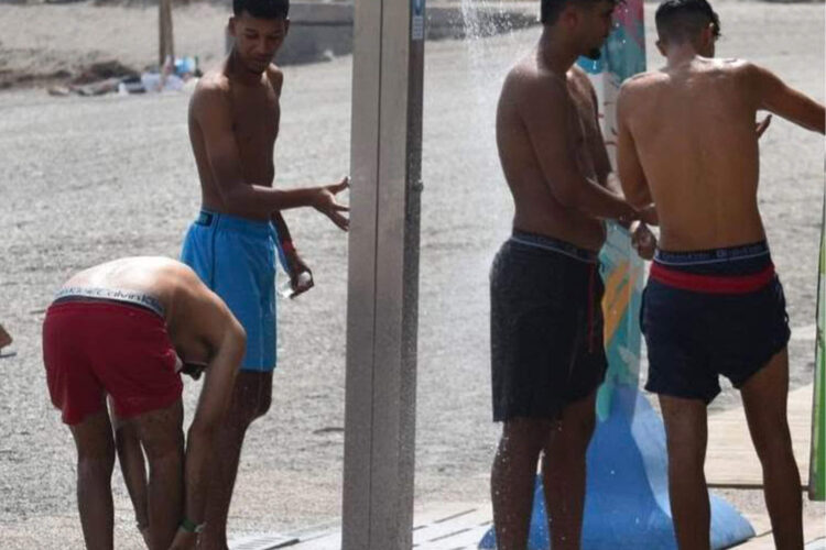 usuarios-playas-ceuta-piden-mas-vigilancia-limpieza-crisis-migratoria-1