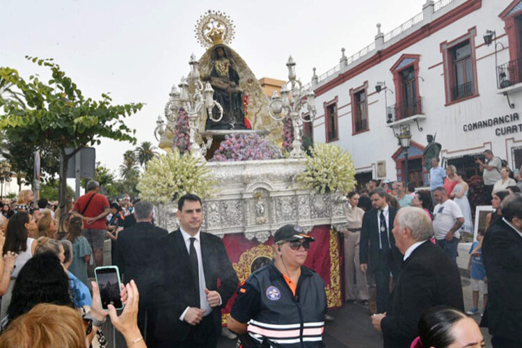 virgen-africa-mantiene-salida-procesional-pese-suspension-feria