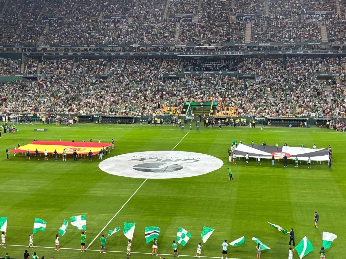 bandera-ceuta-cartuja-homenaje-solidario-minutos-antes-betis-real-madrid