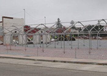 nuevo-asentamiento-inmigrantes-construccion-vigilancia-policia-011
