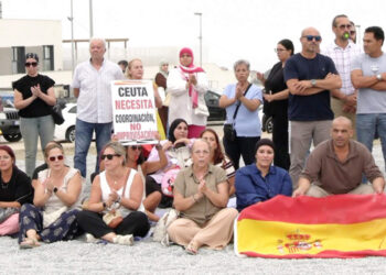 paralizan-trabajos-asentamiento-inmigrantes-frente-escuela-infantil-003-portada