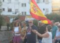 vecinos-bloquean-trafico-mostrar-rechazo-espacios-inmigrantes-puerto-19