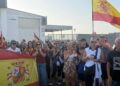 vecinos-bloquean-trafico-mostrar-rechazo-espacios-inmigrantes-puerto-3