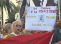 vecinos-vuelven-calle-contra-alojar-inmigrantes-muelle-poniente-13