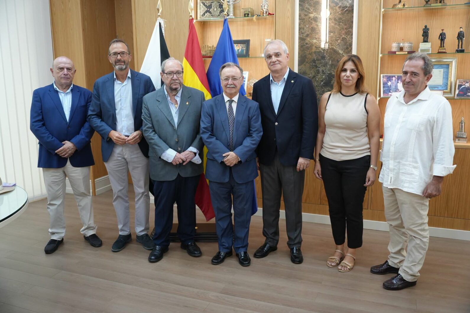 vivas-visita-presidente-bidafarma-antonio-mingorance
