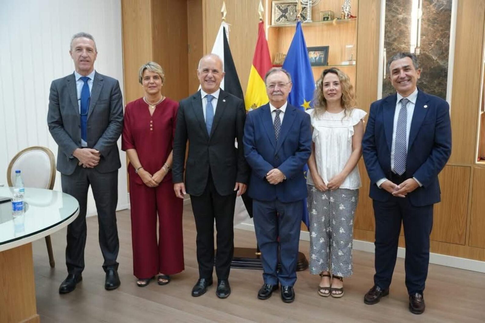 vivas-visita-rector-uned-ricardo-mairal