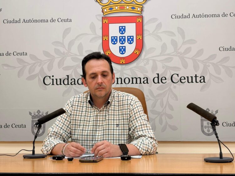 Vox ve “contradicciones” en la actuación de Vivas con los terrenos del puerto