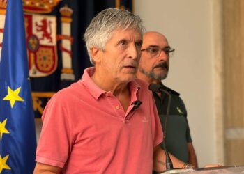 Abrir la puerta, una decisión acertada: los guardias civiles con el teniente coronel Lobo y con la Guardia Civil