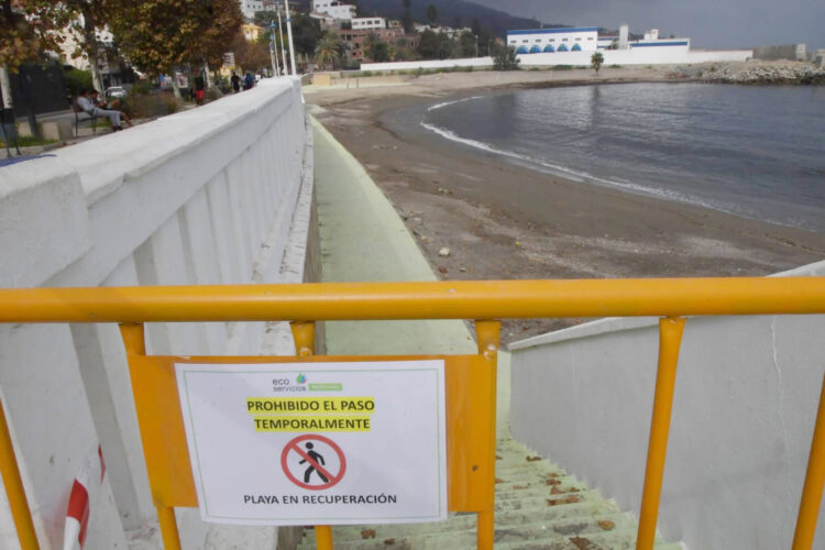Ciudad y Ministerio elaboran un informe para cuantificar los daños en la playa de Benítez