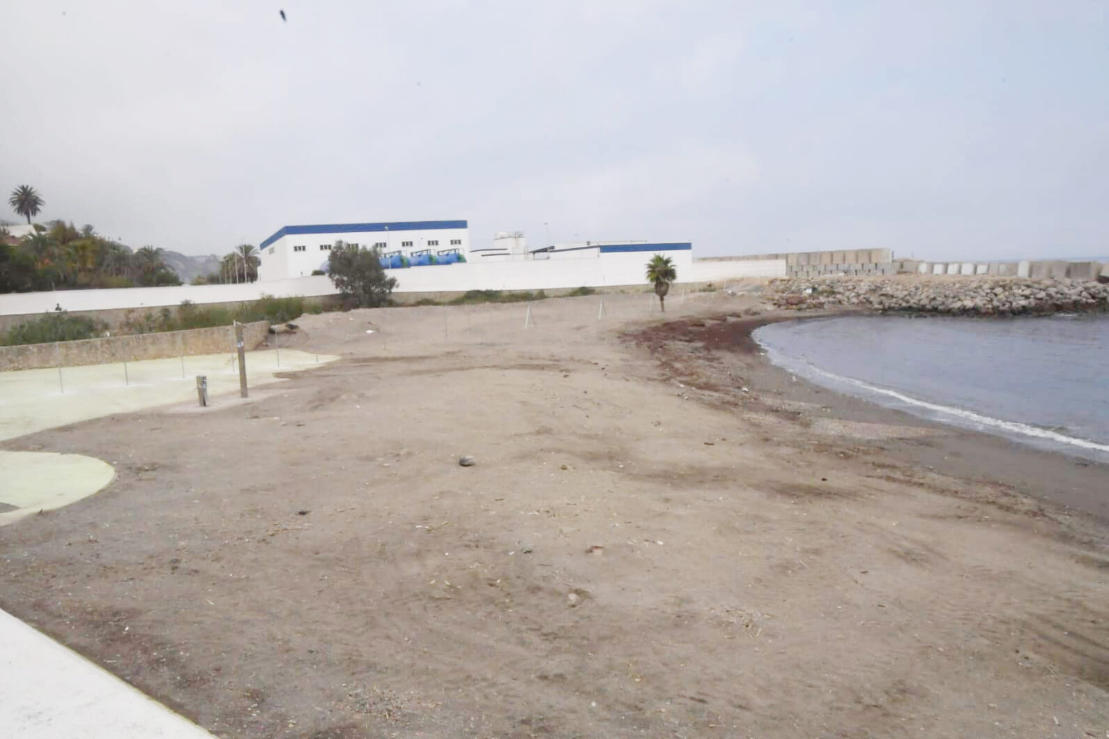 Ciudad y Ministerio elaboran un informe para cuantificar los daños en la playa de Benítez